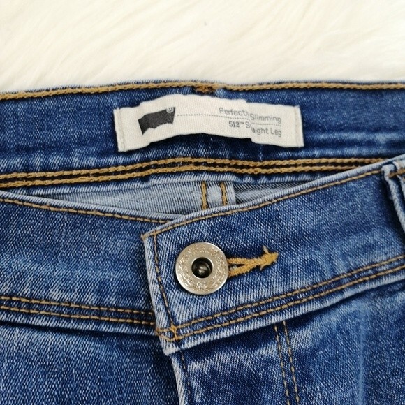 Levi's Vintage Black Tab High Rise Mom Jeans Size 31 - Picture 4 of 9